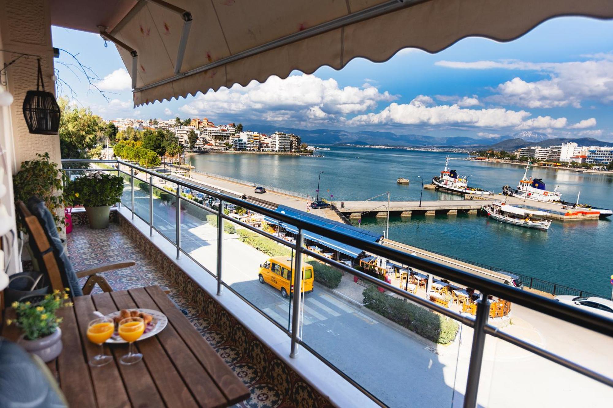 Apartment Debbies δίπλα στο νερό #2 ! Chalkida